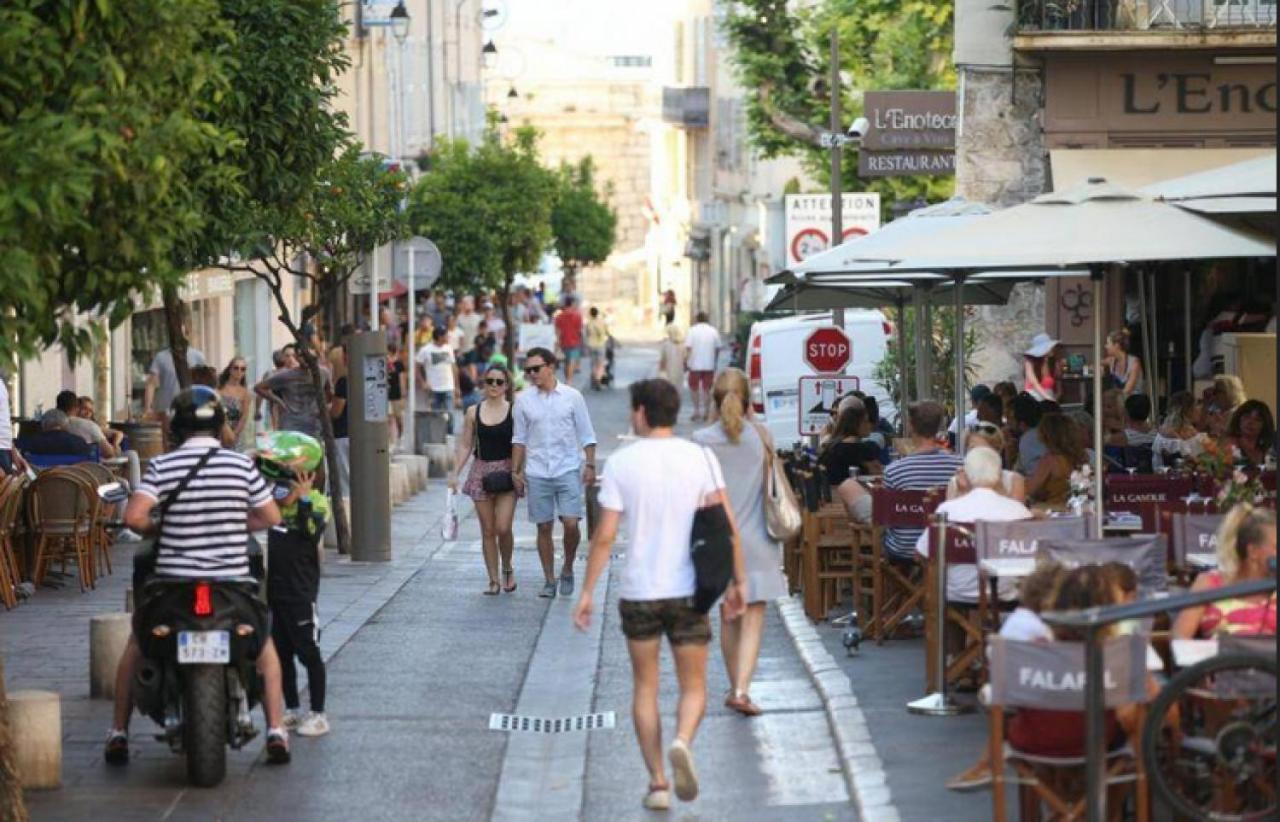 Cap D'antibes Et Terrasse Face A La Apartment Antibes